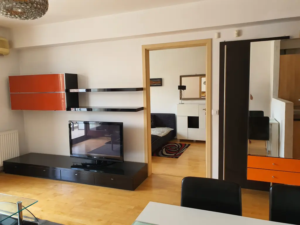 Berendezett nappali + hálószobás lakás a Gozsdu Udvarban, Budapest 7. kerület Erzsébetváros, Holló utca 12-14., 225 000 Ft/hó